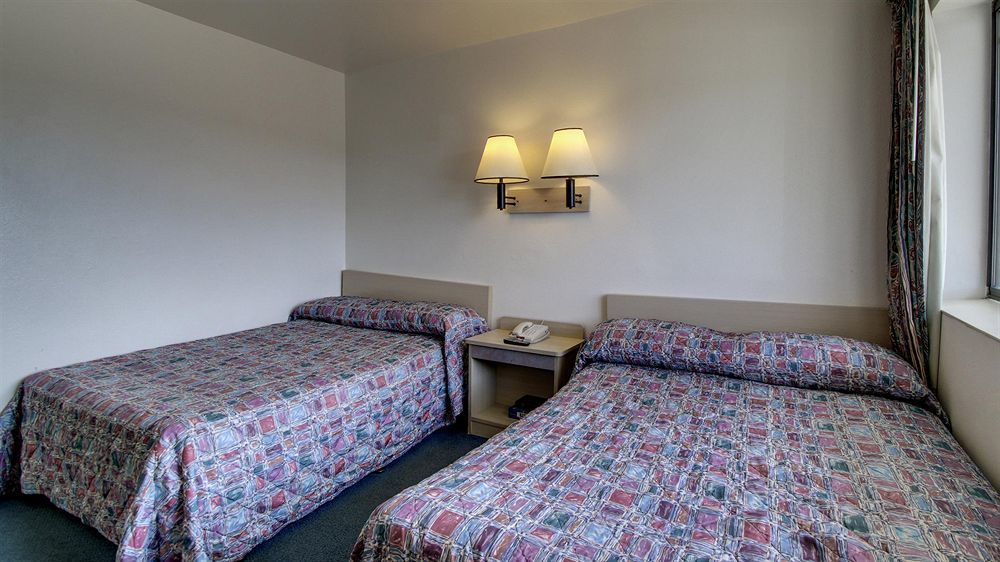 Motel 6 Des Moines South - Airport Exterior foto