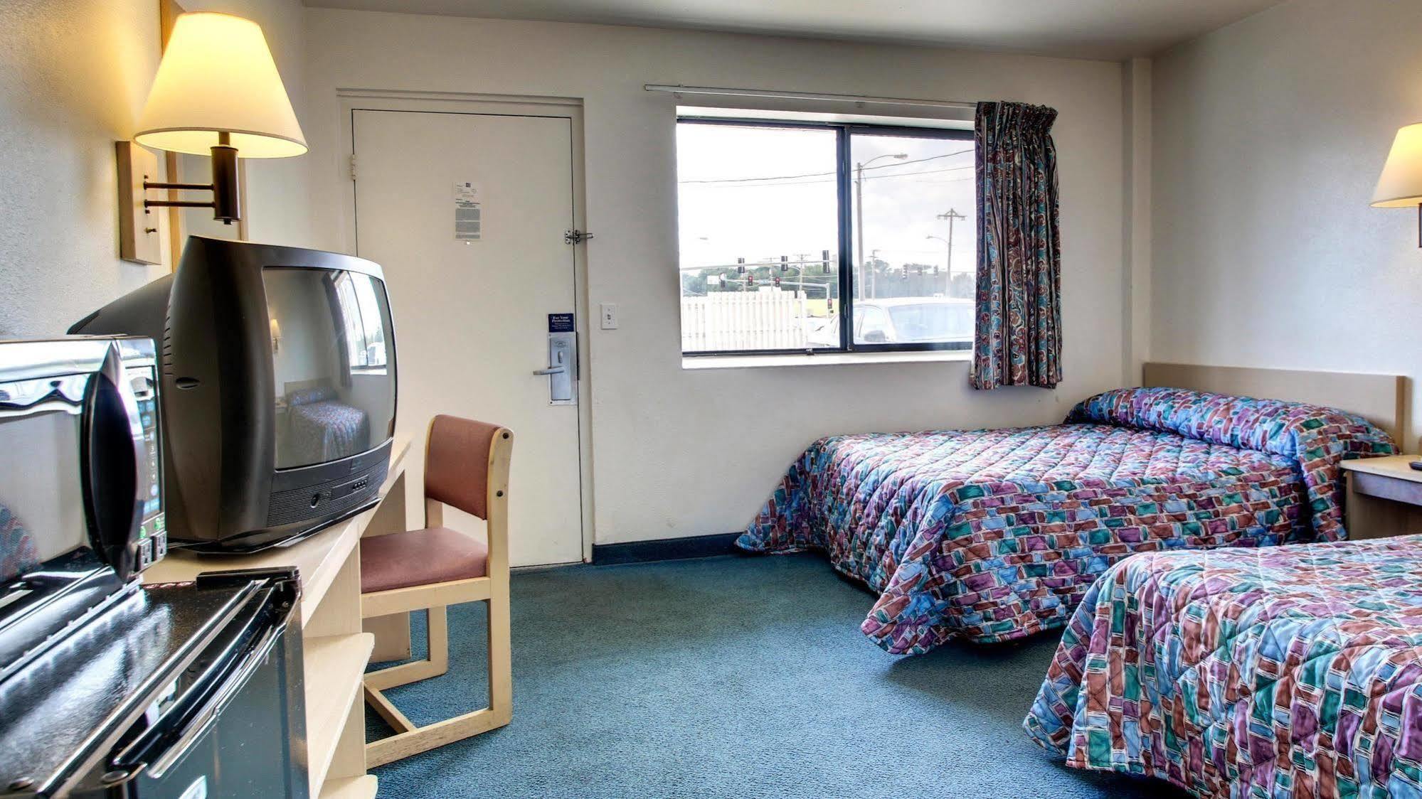 Motel 6 Des Moines South - Airport Exterior foto