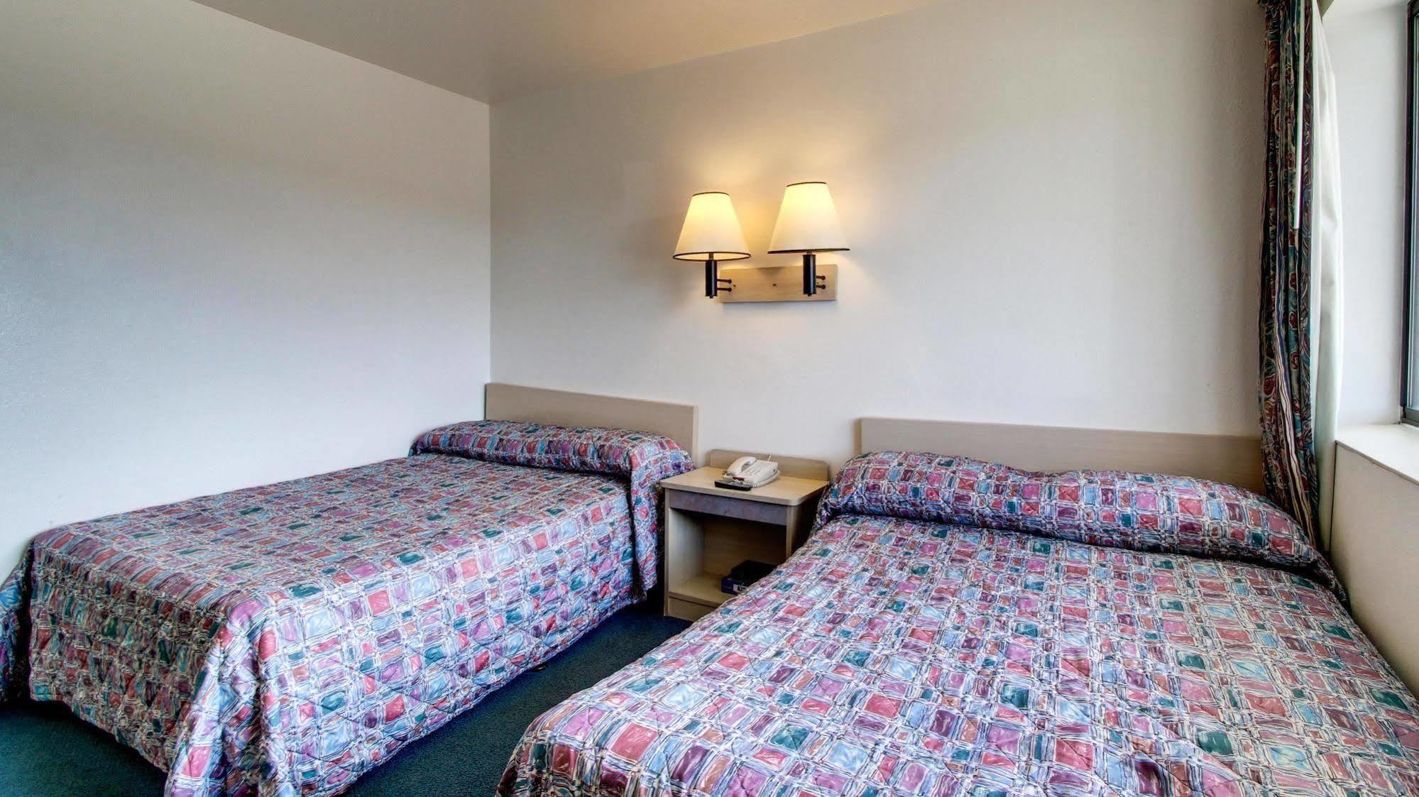 Motel 6 Des Moines South - Airport Exterior foto